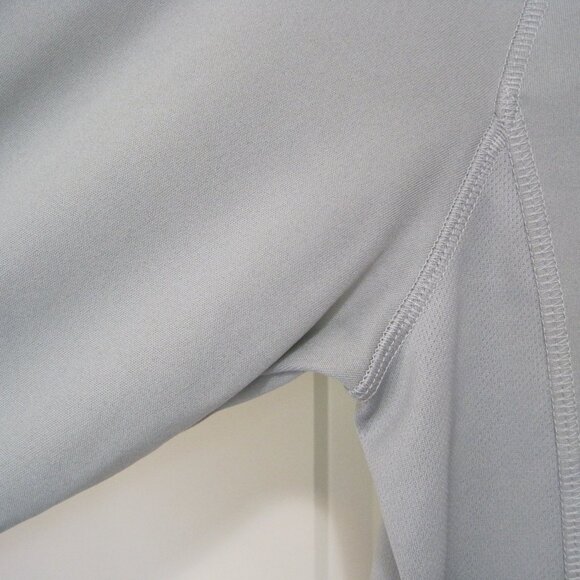 Old Navy Gray Long Sleeve Tee - Picture 4 of 8